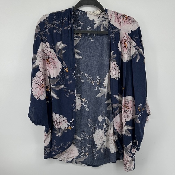 Style Rack Sweaters - Boho Causal Chic Resort/Beachwear Navy Floral Kimono with Pink Blossoms Open SzL